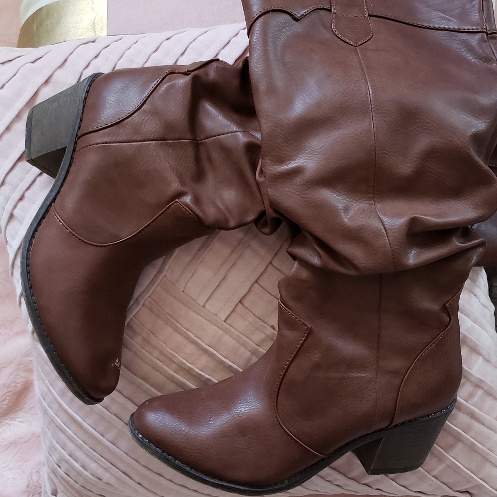 Cowboy boots - Picture 2 of 4
